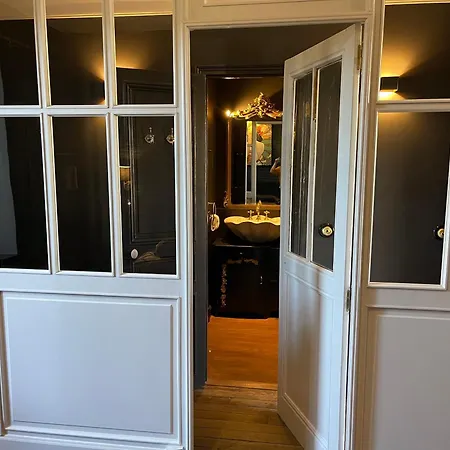 Mana - Cupidon Avec Superbe Vue Place Ducale Parking Inclus Lägenhet Charleville-Mézières