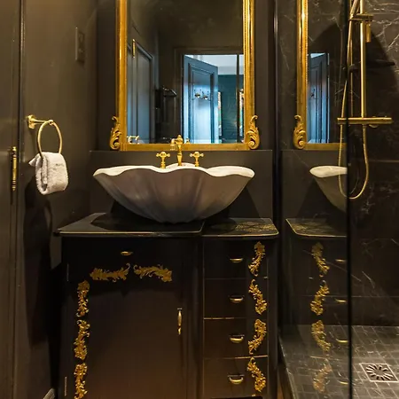 Mana - Cupidon Avec Superbe Vue Place Ducale Parking Inclus *