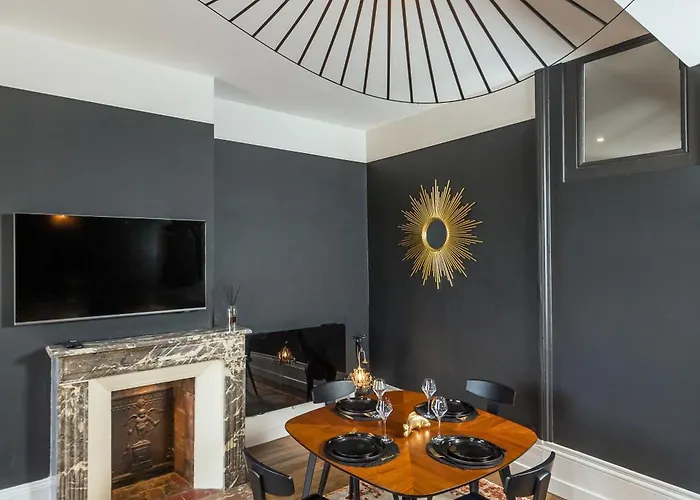 Mana - Cupidon Avec Superbe Vue Place Ducale Parking Inclus Apartment